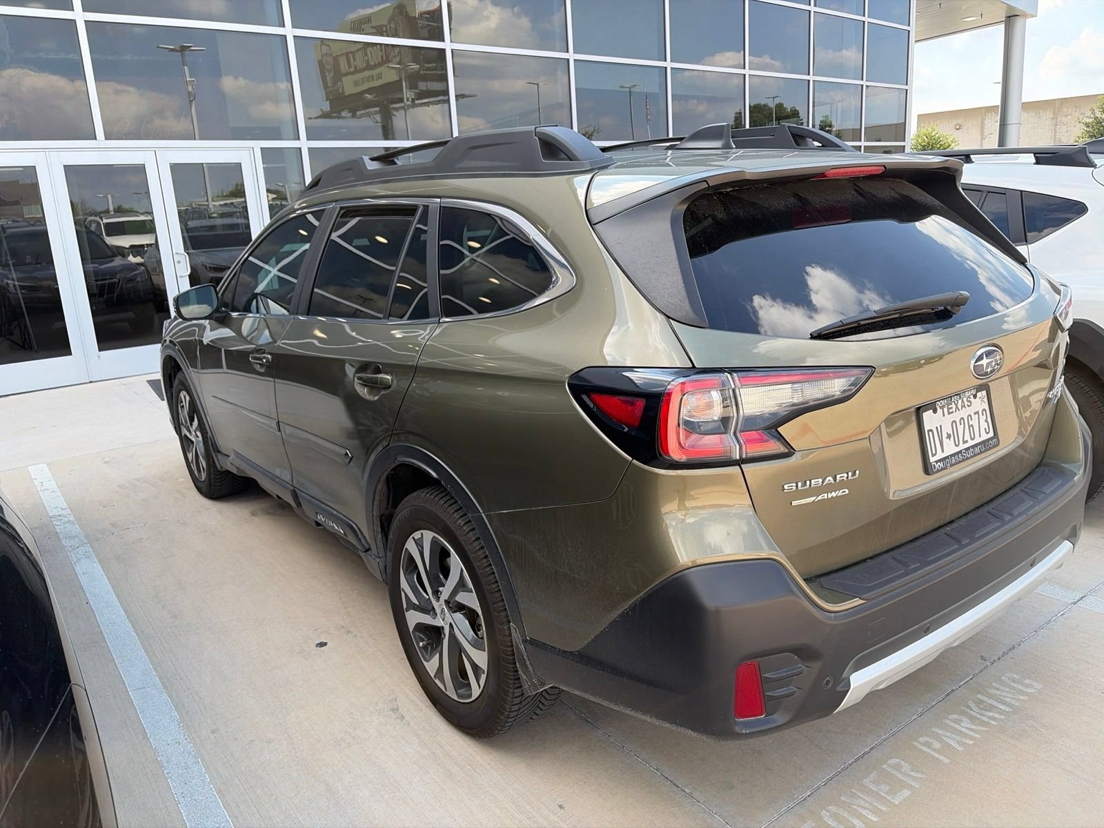 Used 2020 Subaru Outback Limited XT w/ Popular Package #2 AWD/4WD image 4