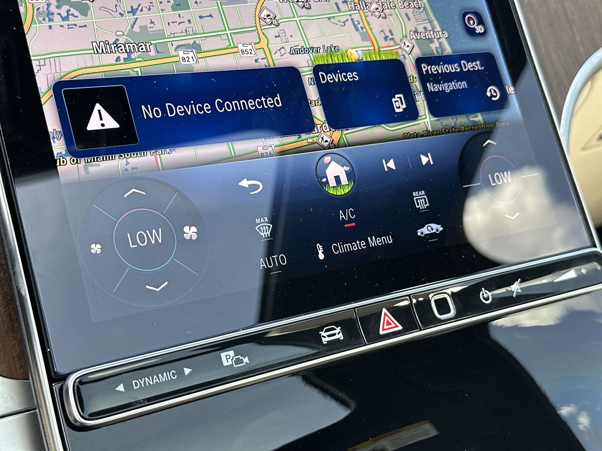 Used 2025 Mercedes-Benz GLC 300 image 16