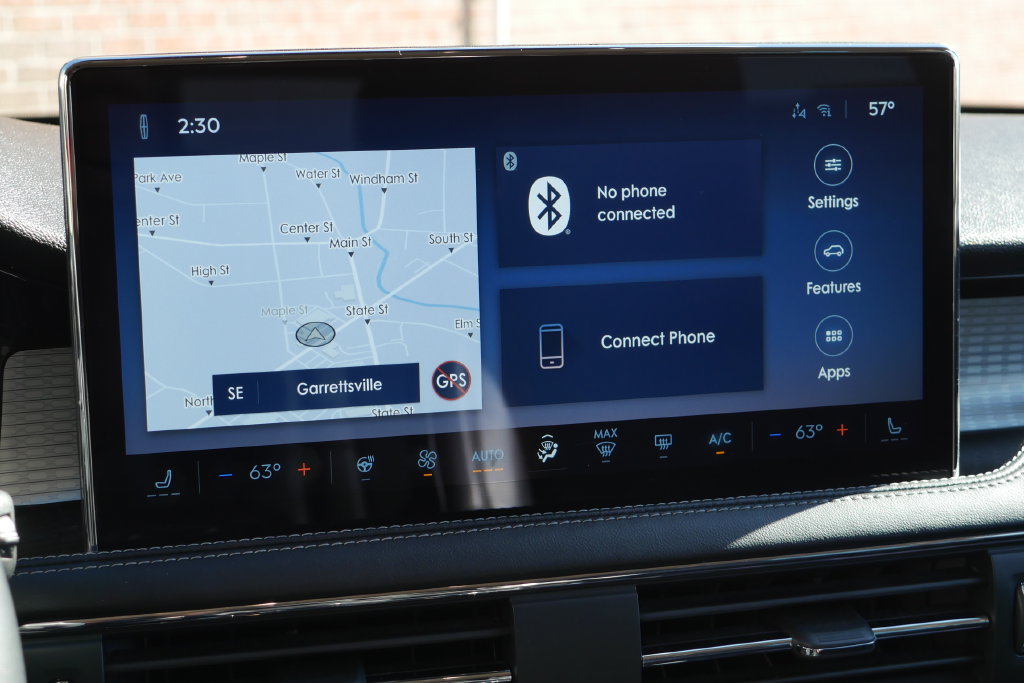 Used 2024 Lincoln Corsair AWD w/ Equipment Group 101A image 18