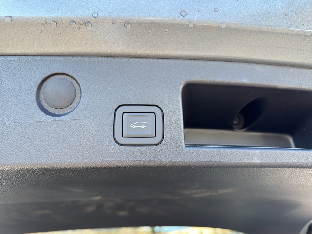 New 2026 Chevrolet Equinox ACTIV image 12