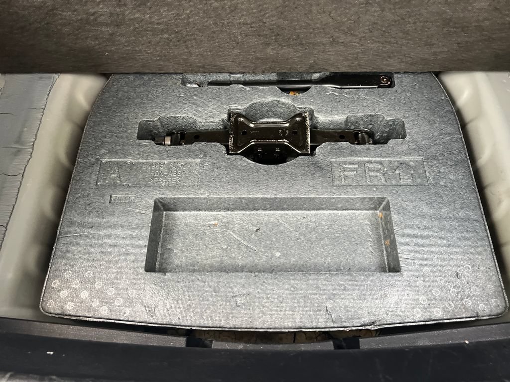 Used 2024 Nissan Altima 2.5 SV FWD image 38