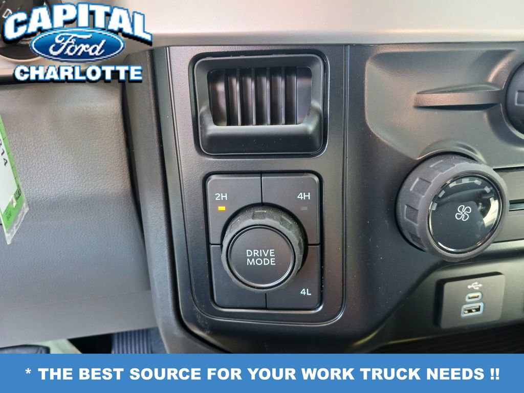 New 2025 Ford F550 4x4 Crew Cab Super Duty image 18