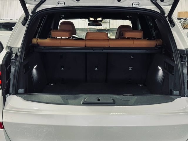 New 2026 BMW X5 xDrive40i w/ M Sport Package AWD/4WD image 14