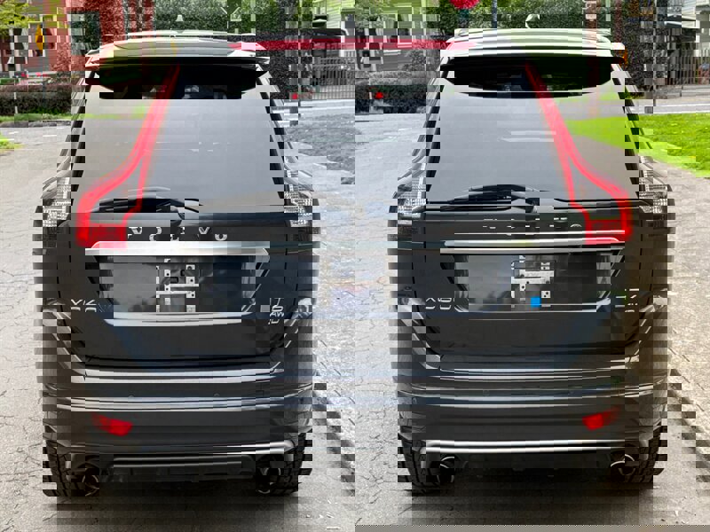 Used 2015 Volvo XC60 T6 R-Design Platinum image 5