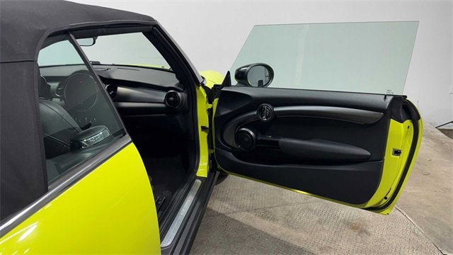 Used 2022 MINI Cooper S image 18