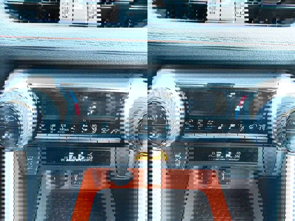 Used 2024 Toyota RAV4 Adventure image 31