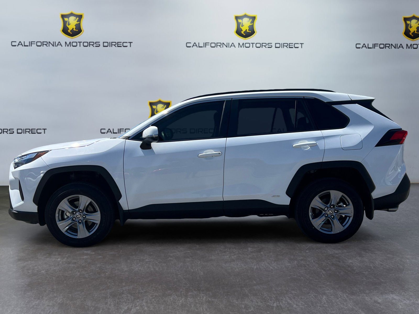 Used 2024 Toyota RAV4 LE image 2