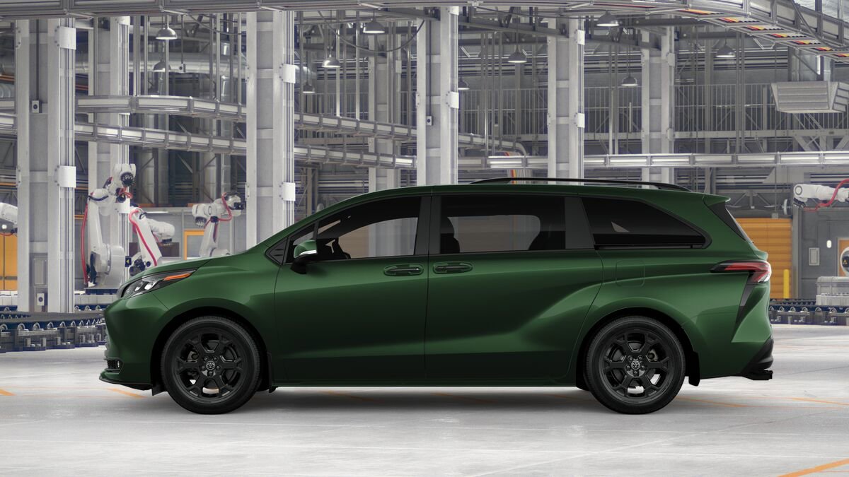 New 2026 Toyota Sienna XLE Woodland Edition image 4
