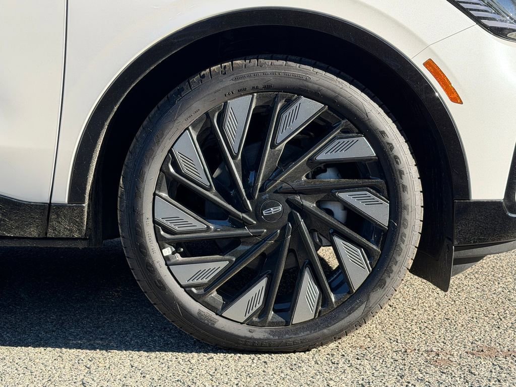 New 2026 Lincoln Nautilus Reserve w/ Jet Appearance Package AWD/4WD image 4