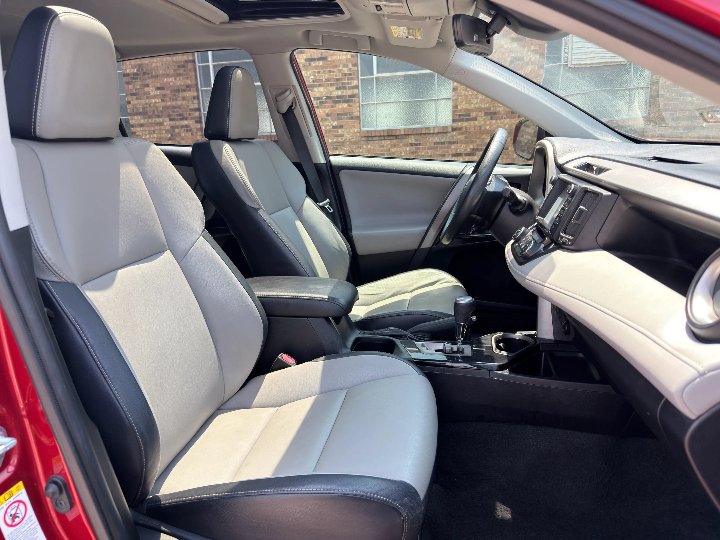 Used 2017 Toyota RAV4 Limited w/ Advanced Technology Package FWD image 19