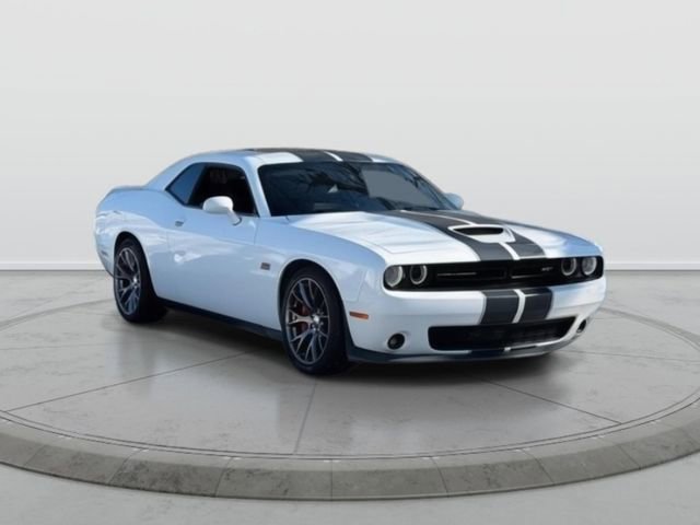 Used 2015 Dodge Challenger SRT w/ Technology Group image 1
