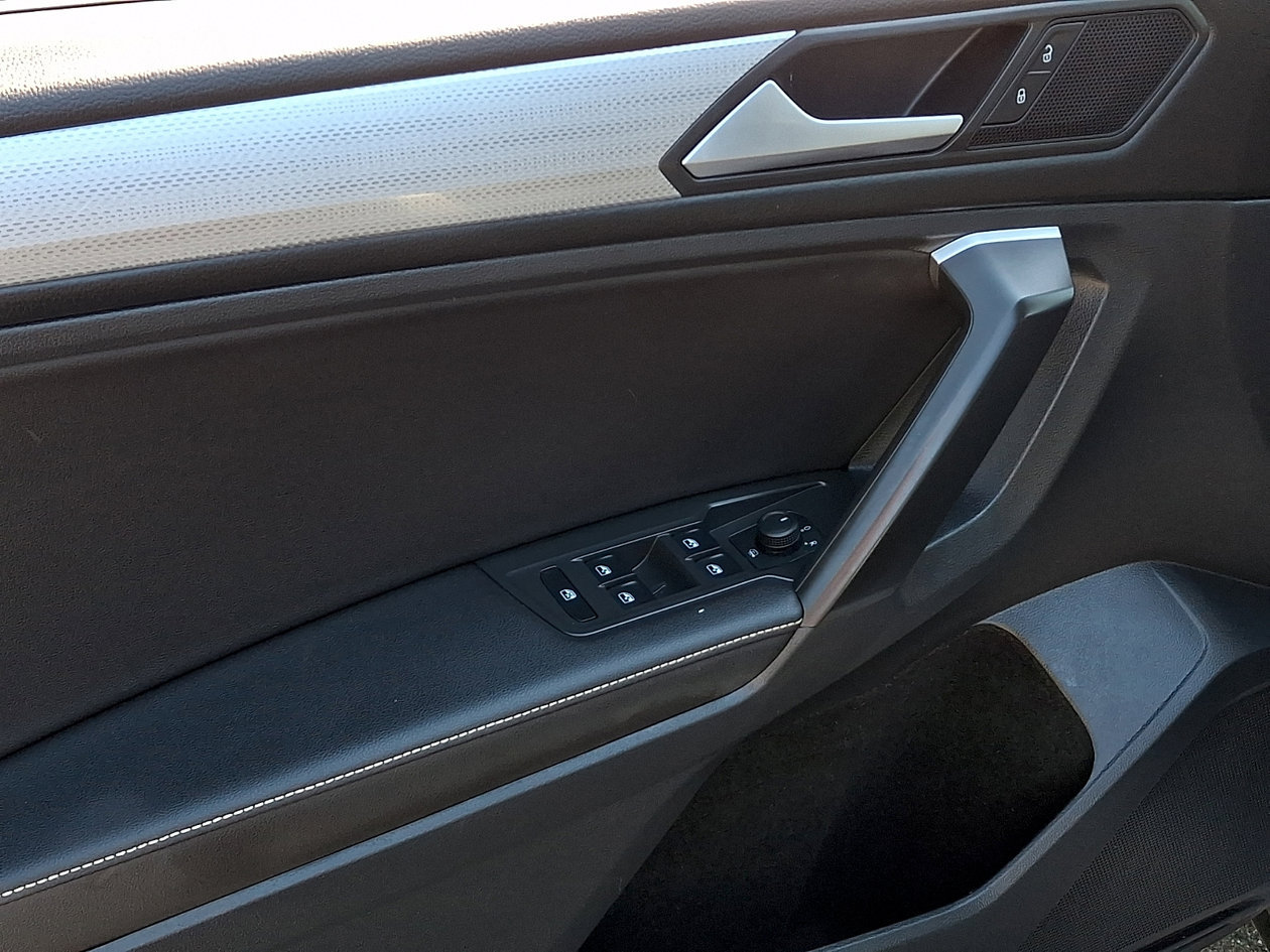 Certified 2024 Volkswagen Tiguan S FWD image 12