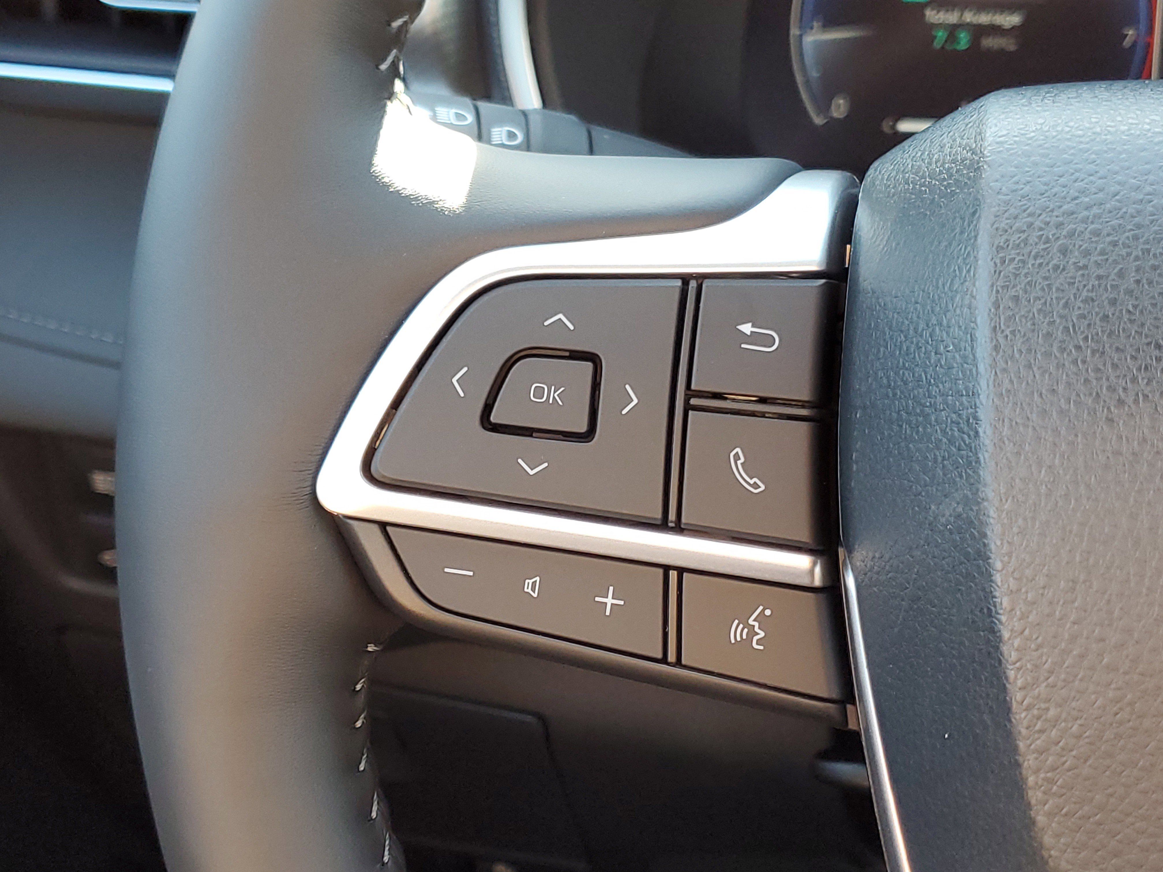 New 2025 Toyota Highlander Platinum image 27