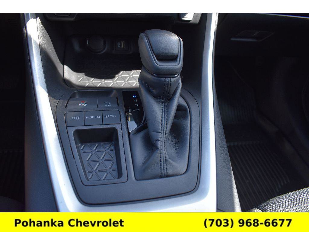 Used 2024 Toyota RAV4 LE image 18