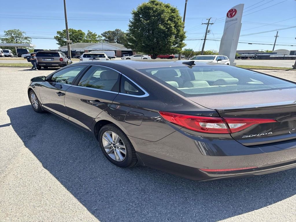 Used 2016 Hyundai Sonata SE FWD image 6