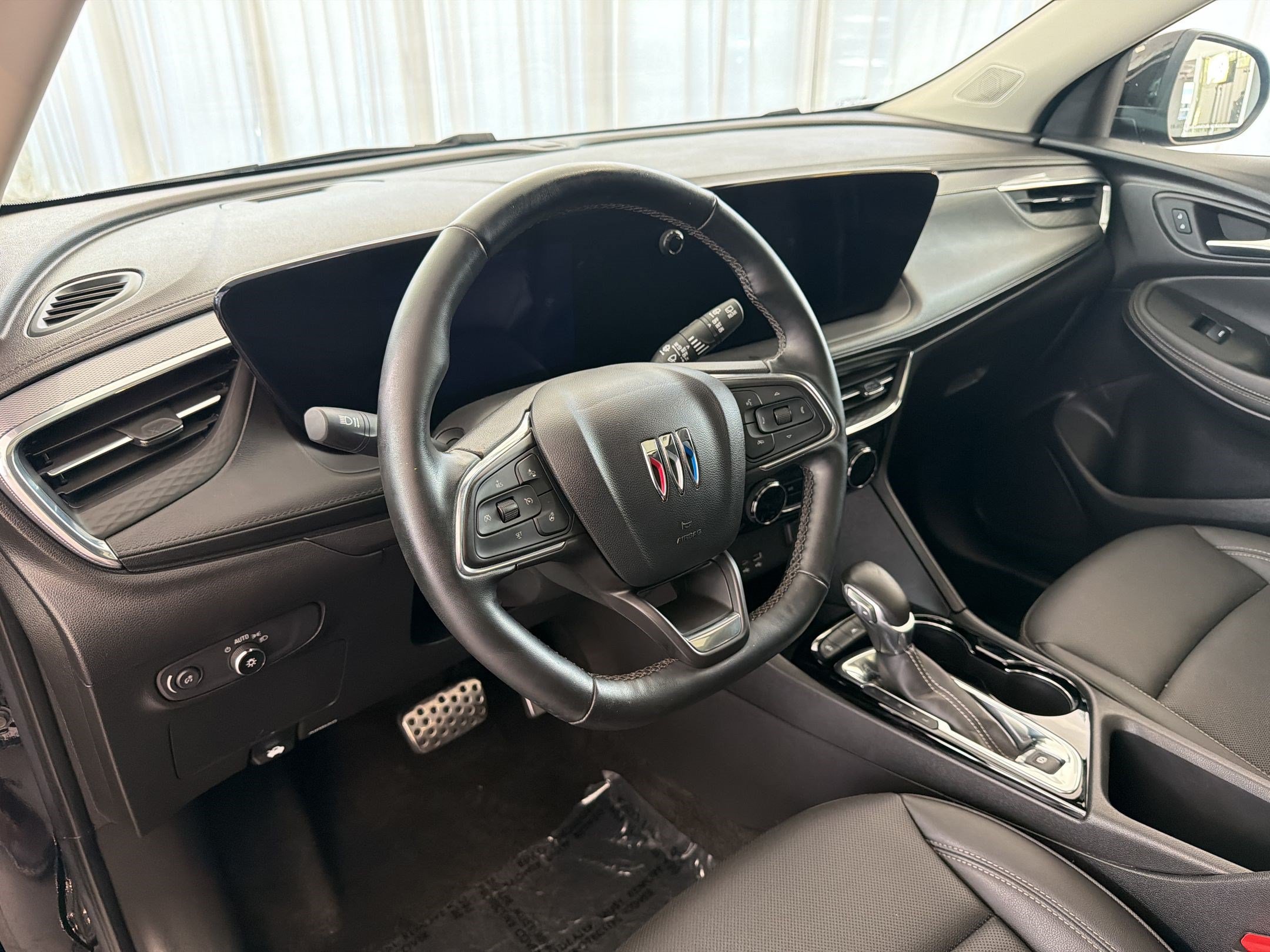 Used 2024 Buick Encore GX Sport Touring w/ Experience Buick Package FWD image 4