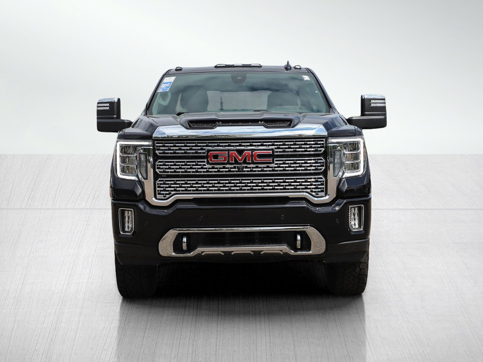 Used 2023 GMC Sierra 2500 Denali w/ Denali Black Diamond Edition AWD/4WD image 8