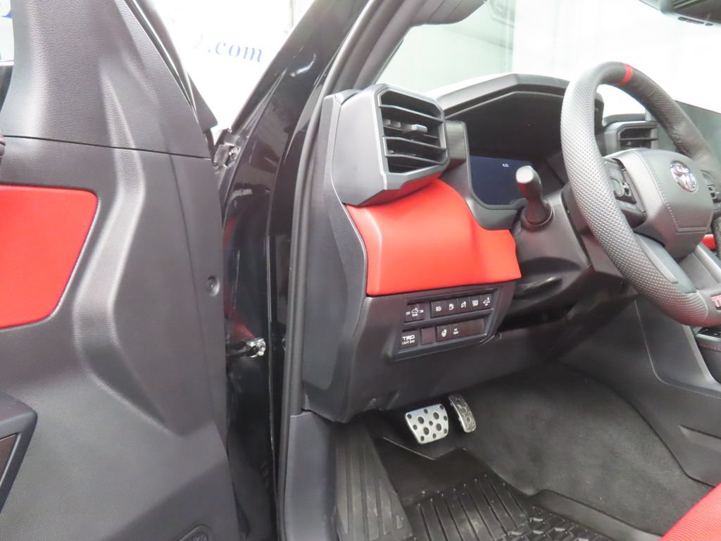 Used 2025 Toyota Tundra Limited AWD/4WD image 54