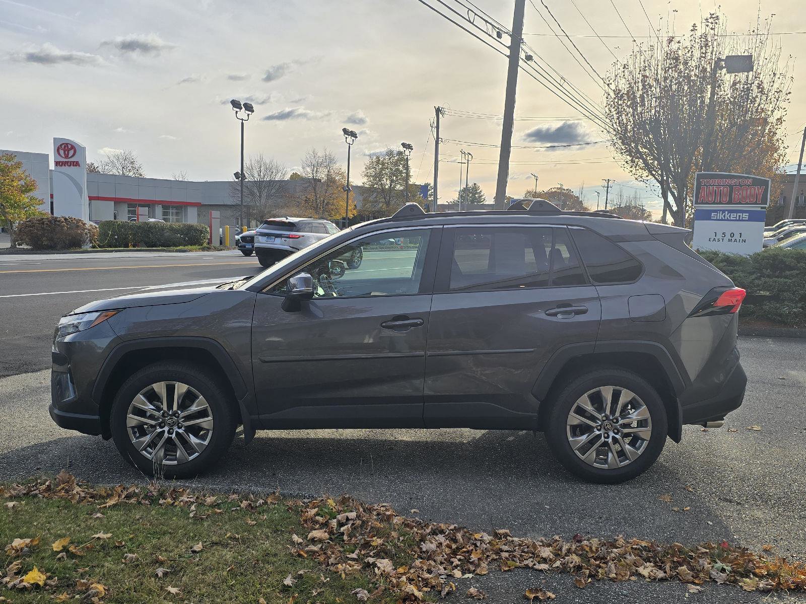 Used 2025 Toyota RAV4 XLE Premium image 7