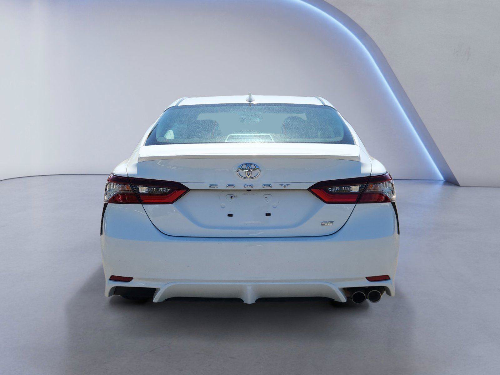 Used 2023 Toyota Camry SE FWD image 4