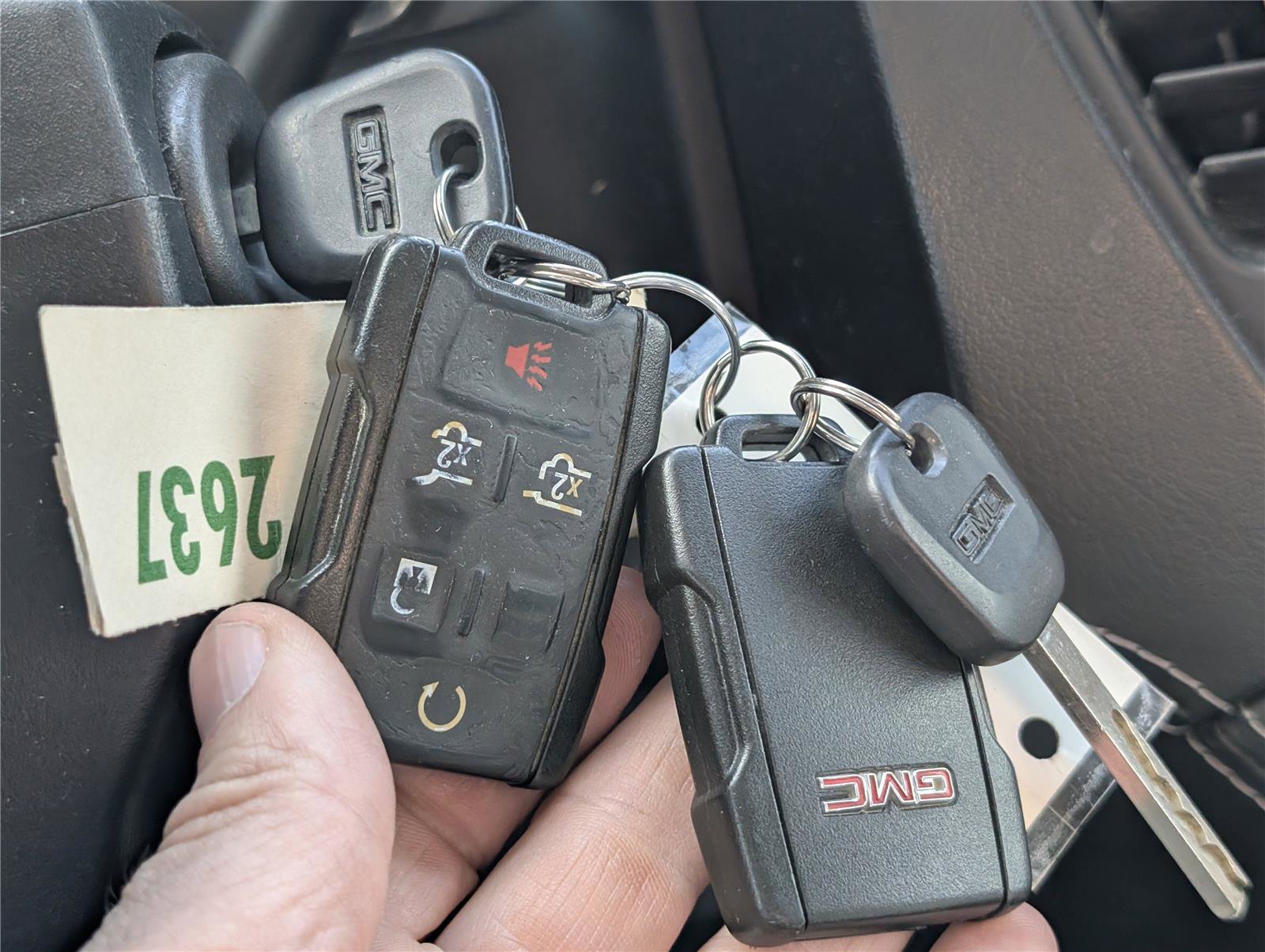 Used 2015 GMC Yukon SLE w/ Convenience Package image 26