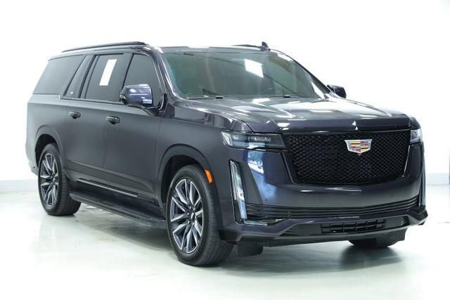 Used 2022 Cadillac Escalade ESV Sport Platinum AWD/4WD image 3
