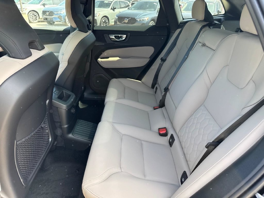 New 2026 Volvo XC60 T8 Plus w/ Climate Package AWD/4WD image 9