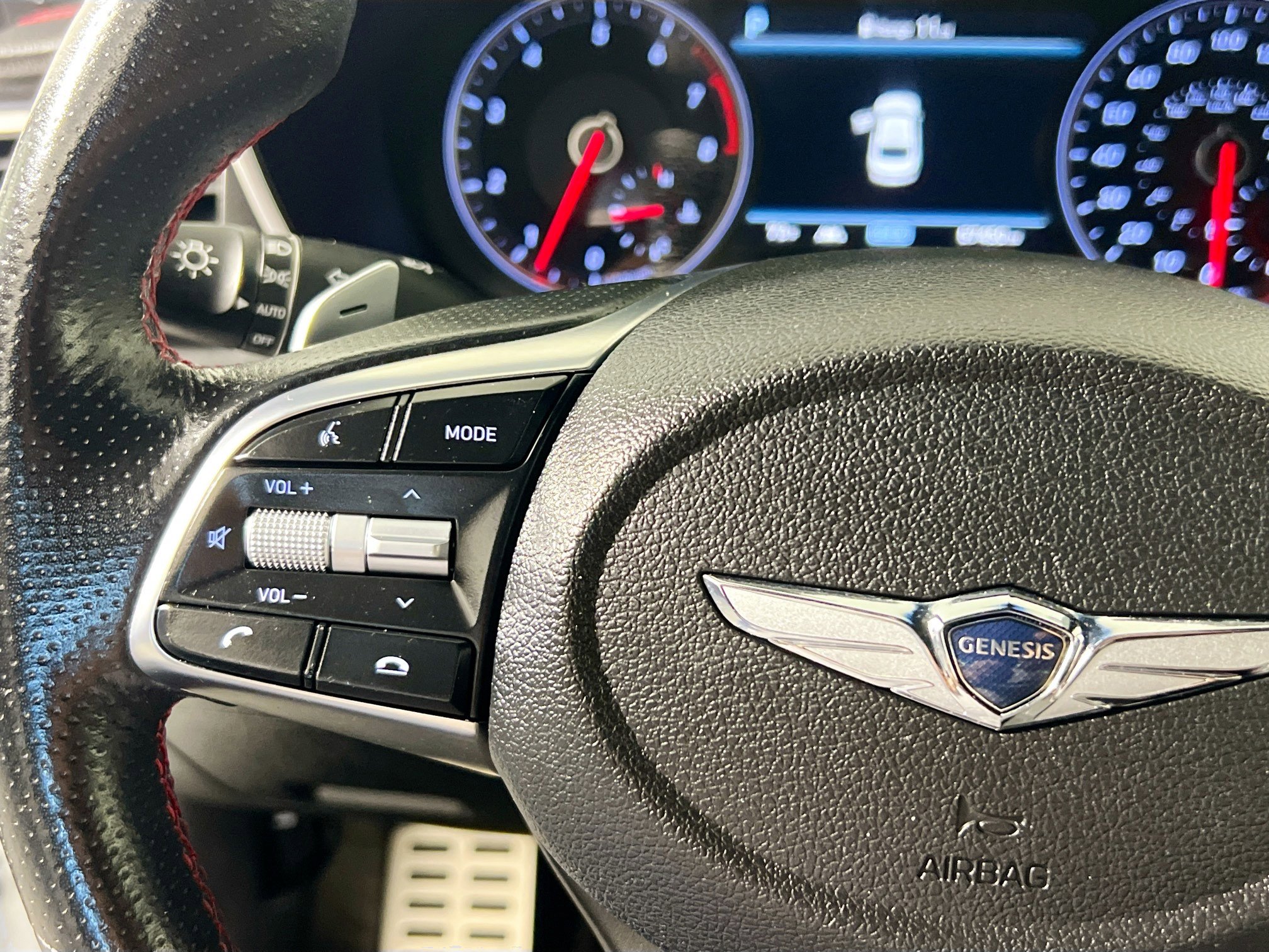 Used 2020 Genesis G70 3.3T w/ Sport Package image 18