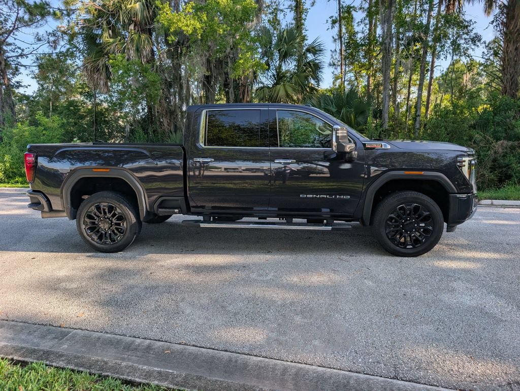 Used 2024 GMC Sierra 2500 Denali w/ Denali Reserve Package AWD/4WD image 9