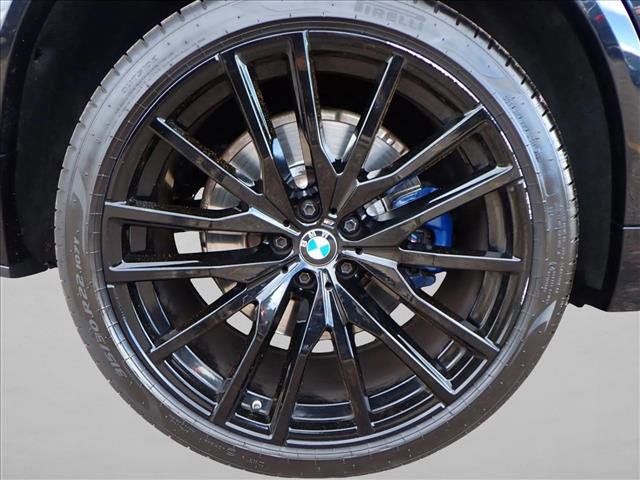Used 2021 BMW X5 M50i image 7