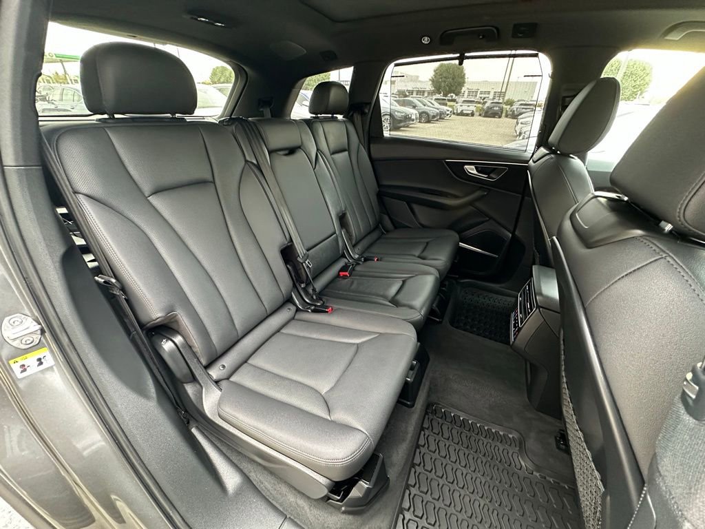 Used 2021 Audi Q7 2.0T Premium Plus w/ Executive Package image 28