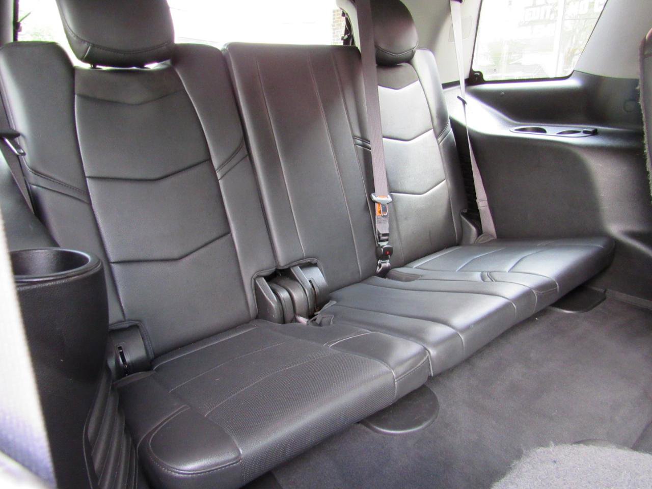 Used 2017 Cadillac Escalade Luxury AWD/4WD image 40