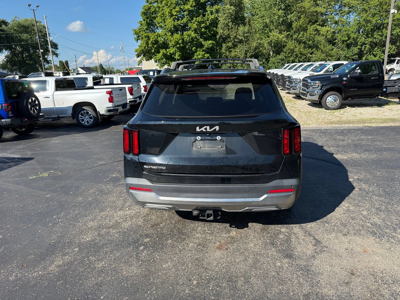 Used 2025 Kia Sorento S w/ Panoramic Sunroof Package FWD image 6