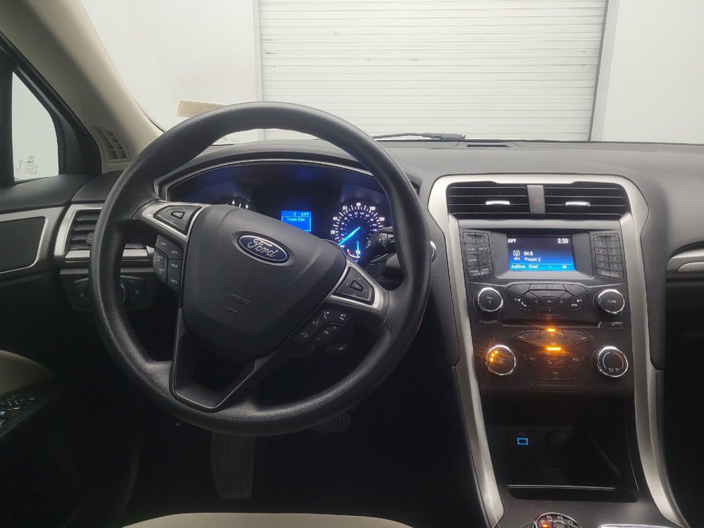 Used 2018 Ford Fusion S FWD image 22
