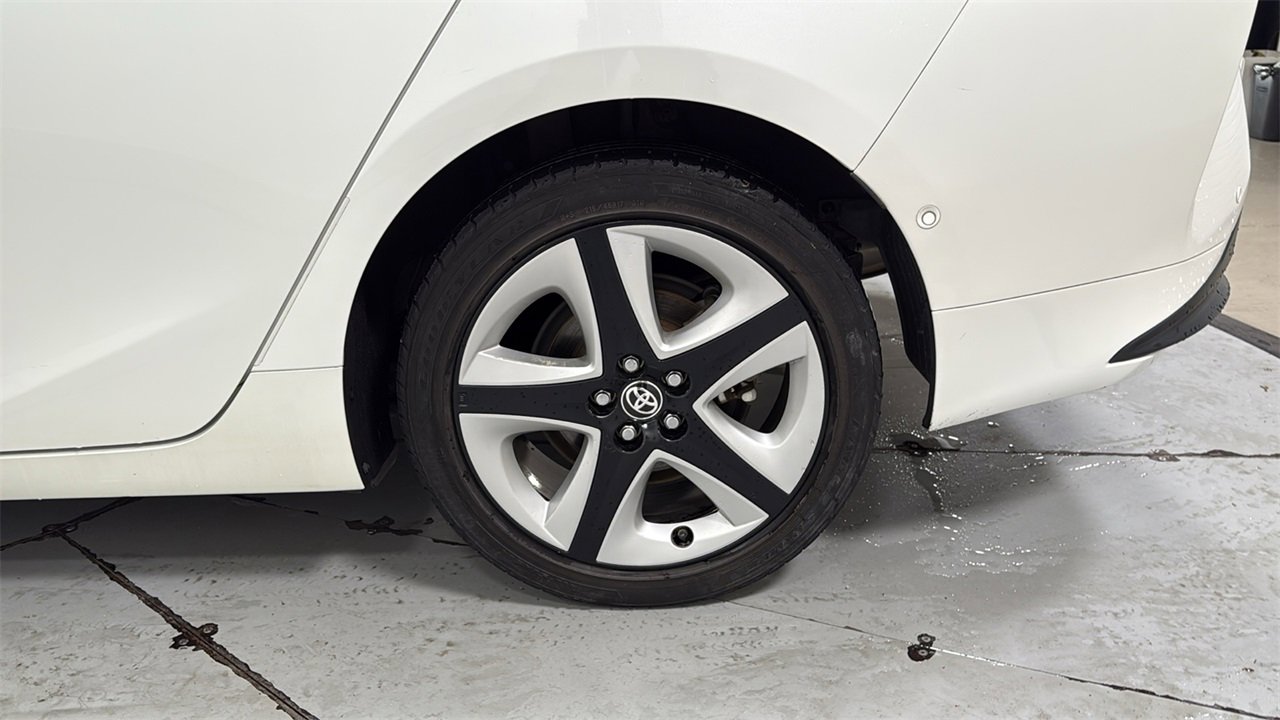 Used 2016 Toyota Prius Four image 23
