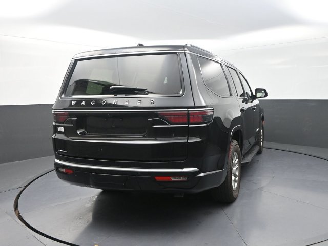 Used 2023 Jeep Wagoneer 4WD w/ Rear Seat Video Group 1 image 9