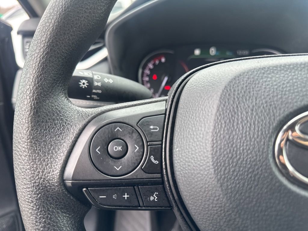 Used 2025 Toyota RAV4 XLE image 49
