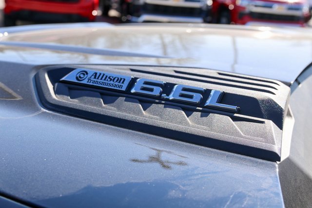 Used 2024 Chevrolet Silverado 3500 High Country w/ Technology Package image 9