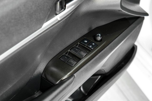 Used 2021 Toyota Camry SE FWD image 39