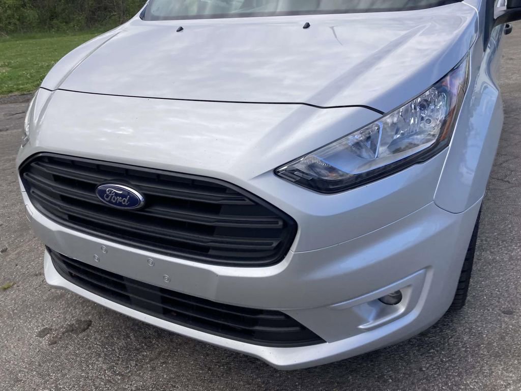 Used 2023 Ford Transit Connect XLT image 9
