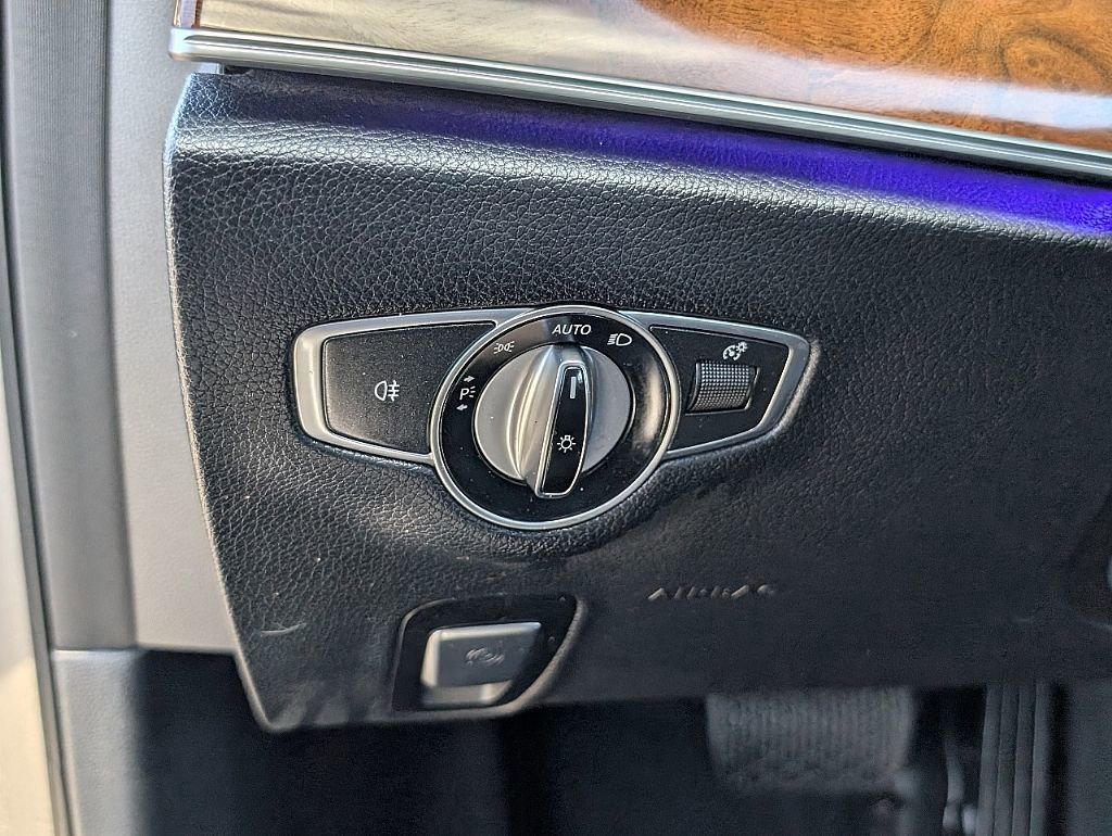 Used 2018 Mercedes-Benz E 400 4MATIC Wagon image 27