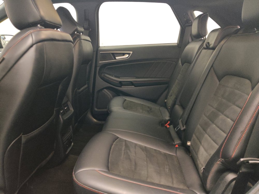 Used 2020 Ford Edge ST-Line image 18