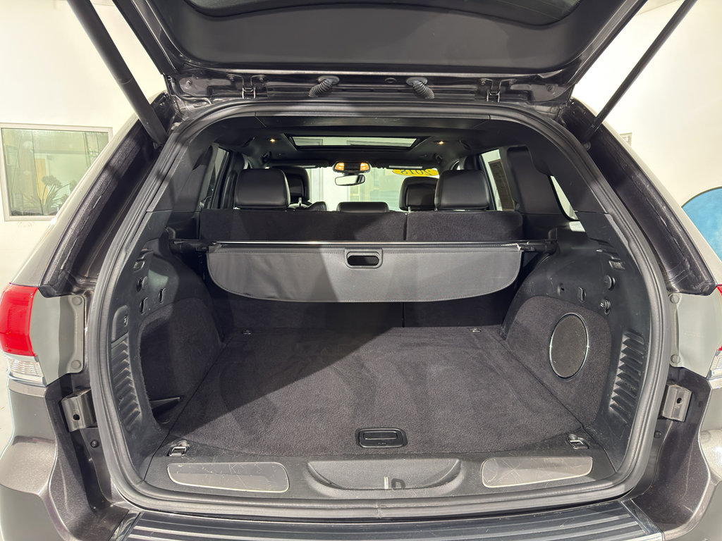 Used 2018 Jeep Grand Cherokee Limited w/ Luxury Group II image 10