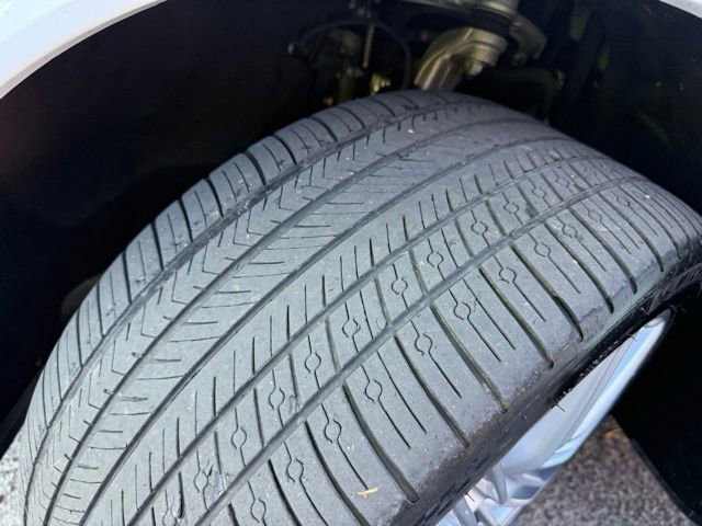 Used 2018 Porsche Cayenne Platinum Edition AWD/4WD image 28