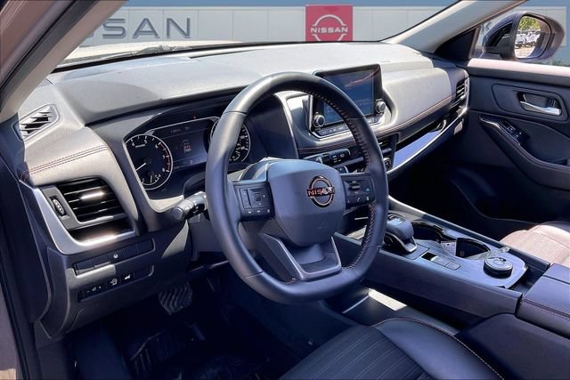 Used 2025 Nissan Rogue SV w/ Rock Creek Premium Package AWD/4WD image 17