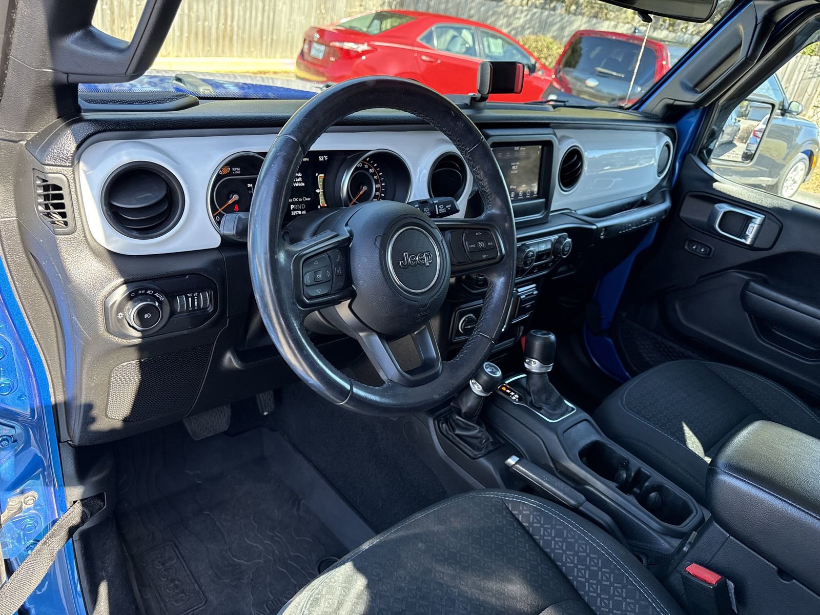 Used 2021 Jeep Wrangler Islander image 11