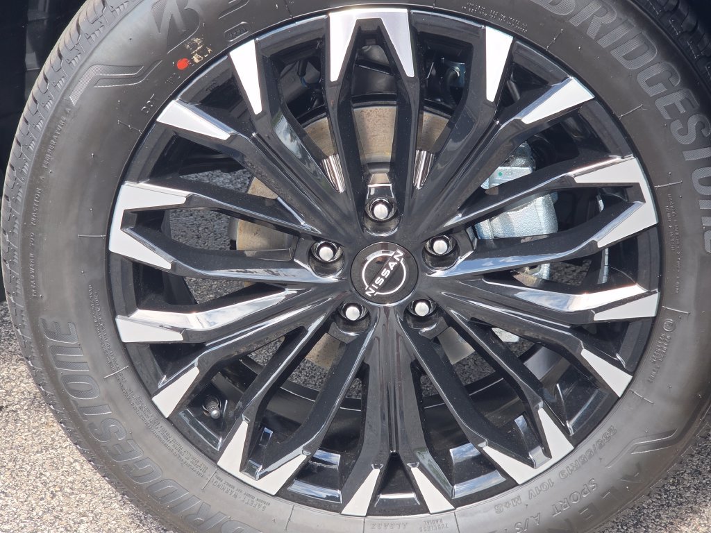 New 2026 Nissan Rogue Dark Armor AWD/4WD image 9