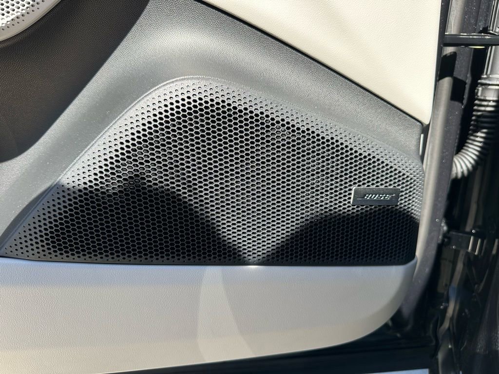 Used 2026 Porsche Macan 4 Electric AWD/4WD image 22