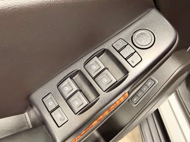 Used 2019 Chevrolet Tahoe Premier AWD/4WD image 25