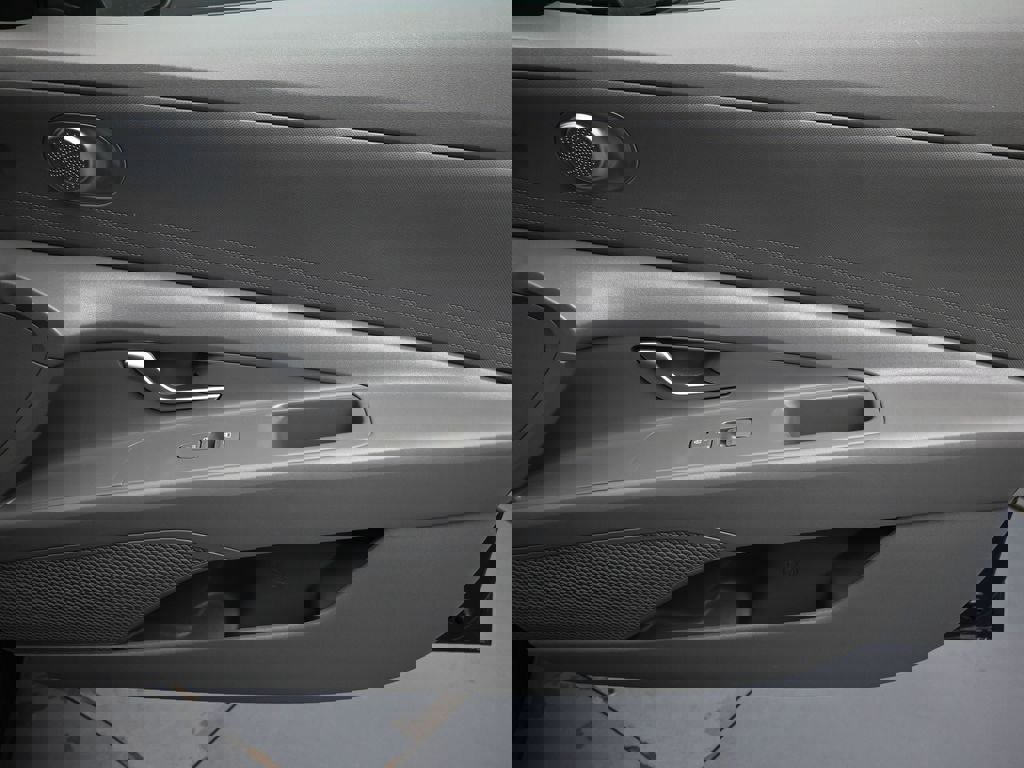 Certified 2021 Hyundai Elantra SE image 28